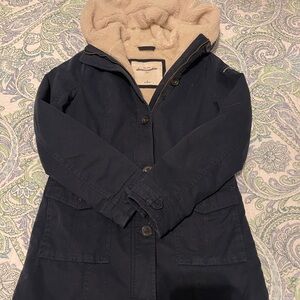 Abercrombie & Fitch Y2K Vintage Navy Blue Jacket with Faux Fur Lining and Hood
